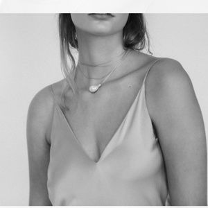 Long necklace with pearls